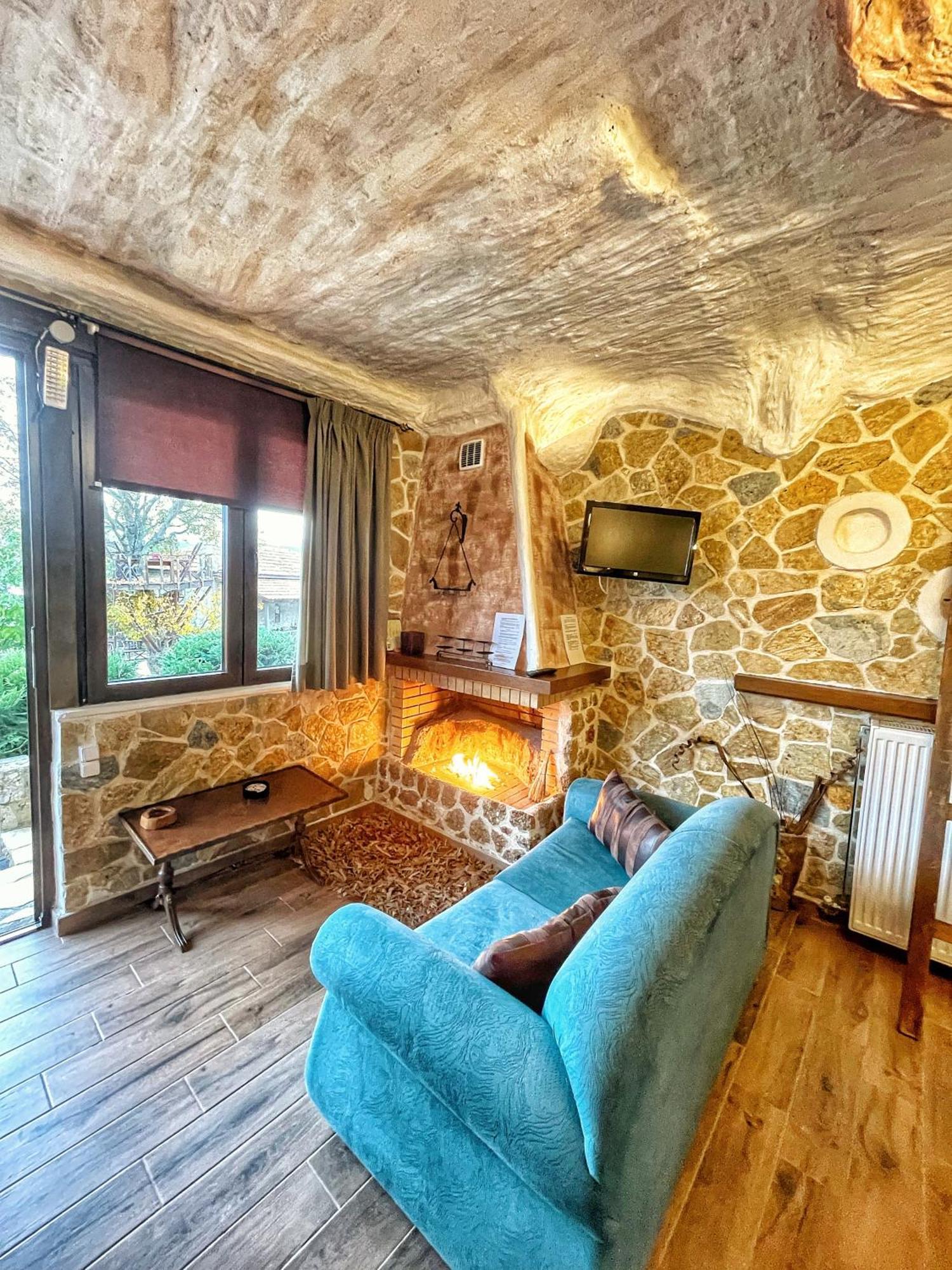 Anilia Guesthouse Synikia Mesi Trikalon Exterior photo