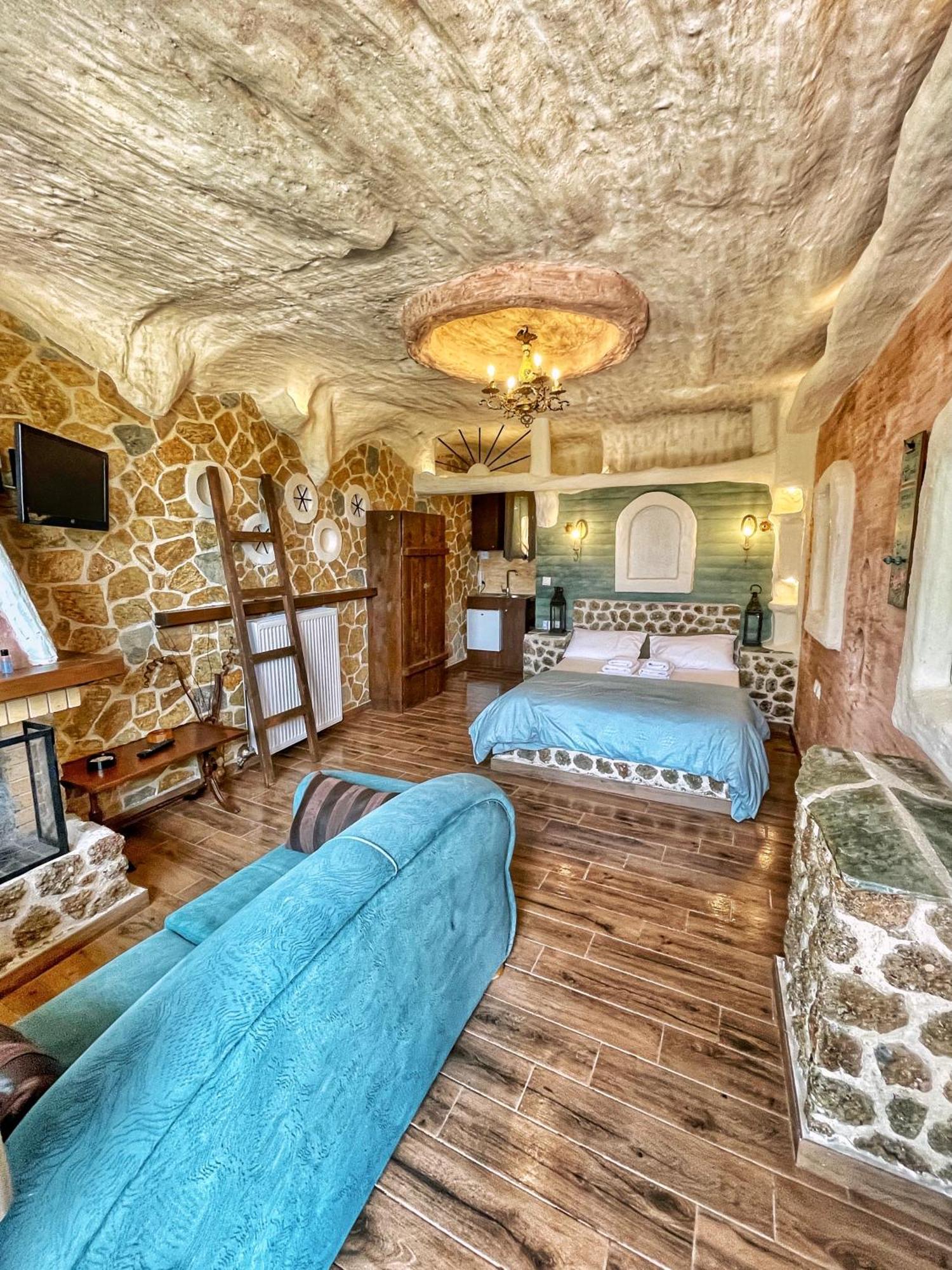 Anilia Guesthouse Synikia Mesi Trikalon Exterior photo