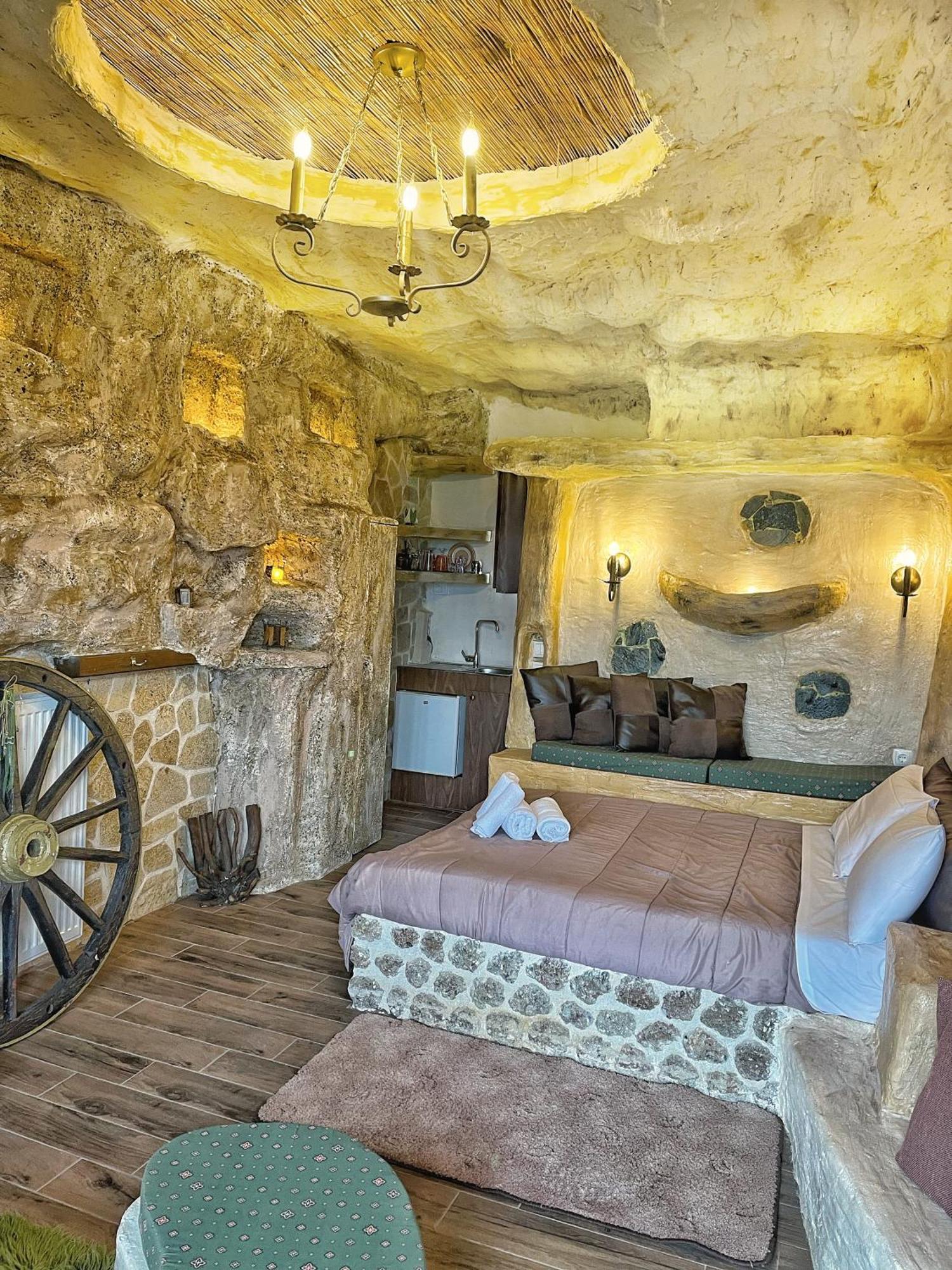 Anilia Guesthouse Synikia Mesi Trikalon Exterior photo