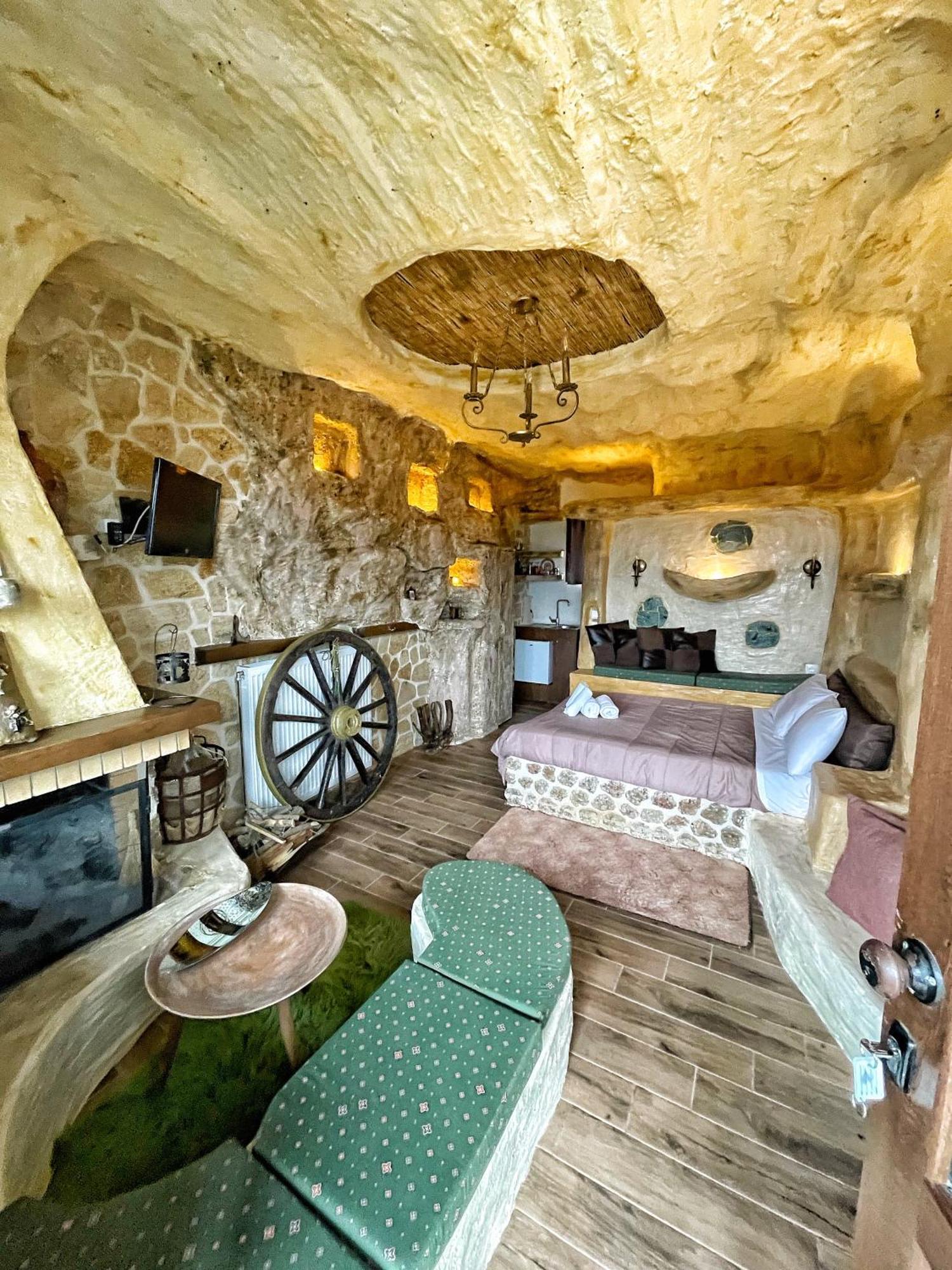 Anilia Guesthouse Synikia Mesi Trikalon Exterior photo