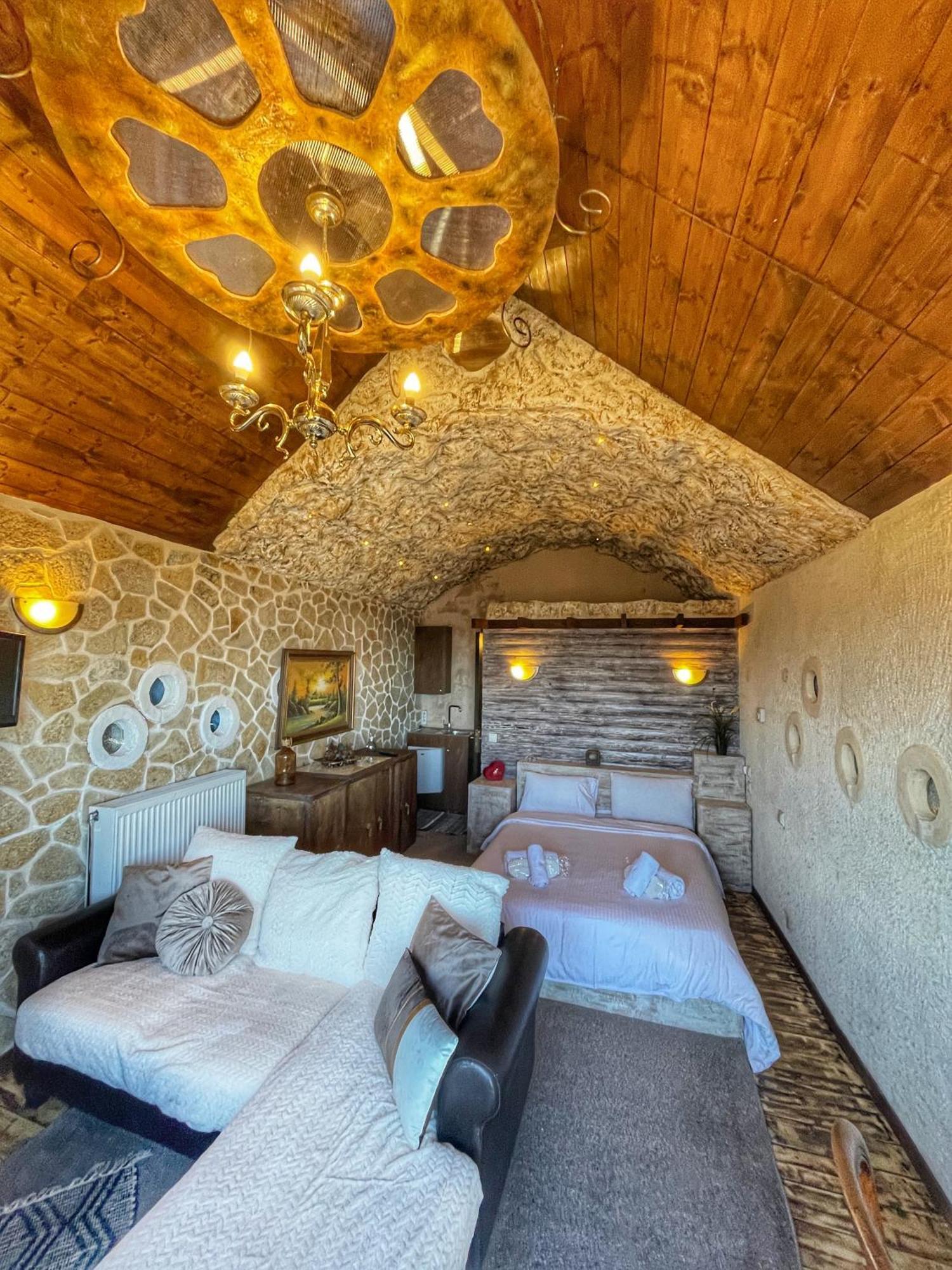 Anilia Guesthouse Synikia Mesi Trikalon Exterior photo